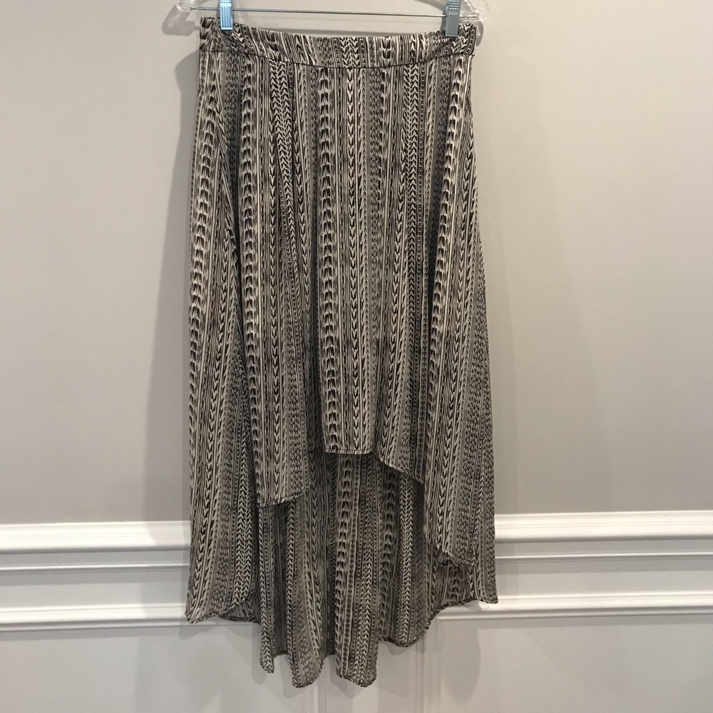 Patterned High-Low Skirt